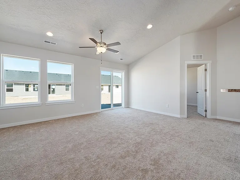 16732 Senden Ave — Photo 7
