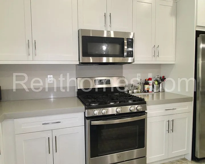 11007 Evelyn Way — Photo 9