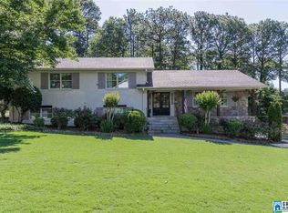 1295 Parliament Ln, Vestavia Hills, AL 35216