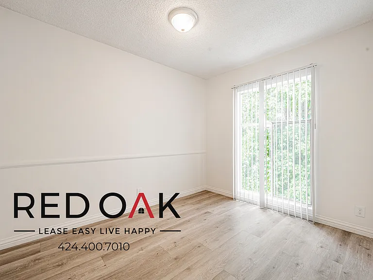 1016 S Wooster St #4 — Photo 4