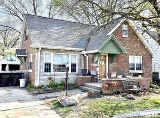 920 E Fairoaks Ave, Peoria, IL