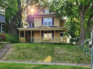 117 Park Ave, Muscatine, IA 52761
