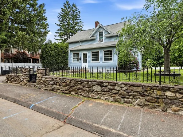 27 Stebbins St, Ludlow, MA 01056