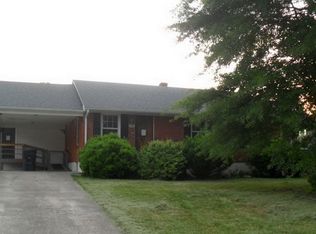 2018 Meadowbrook Rd NW, Roanoke, VA 24017