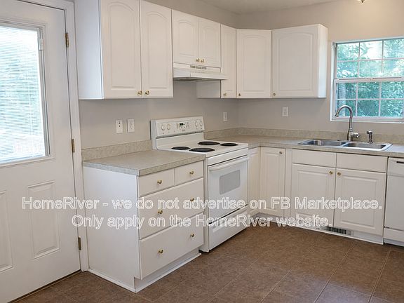3rd image of 224 Harmon St