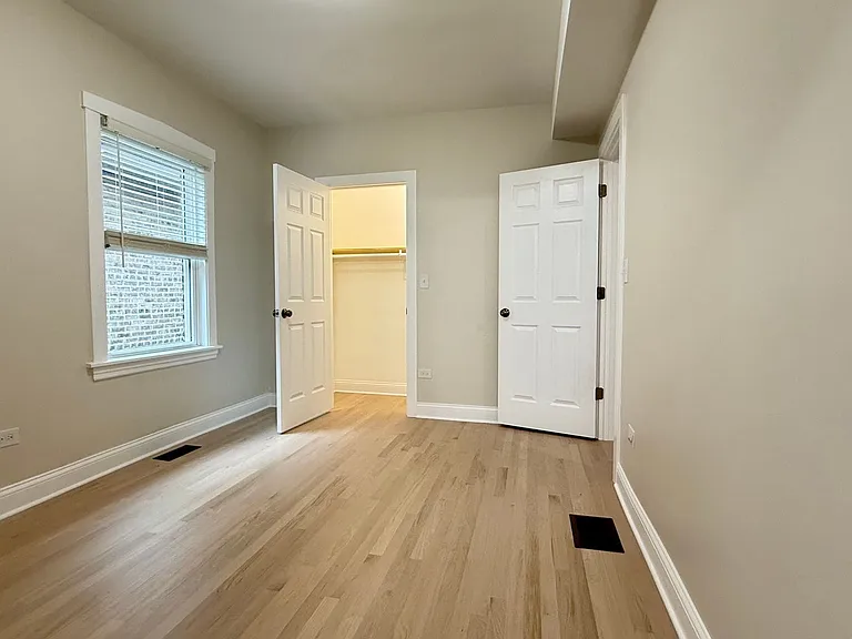 5821 W Gunnison St — Photo 22