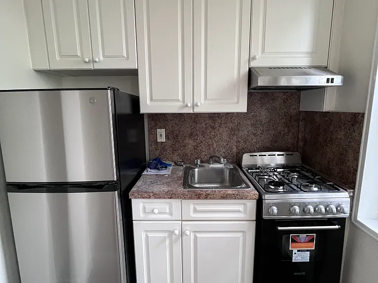 1445 Shore Pkwy #3K — Photo 8