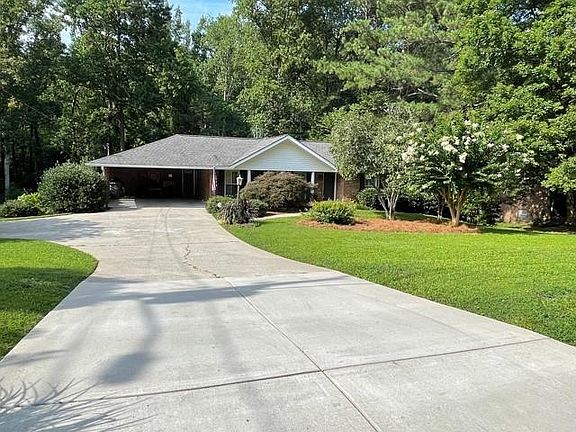 4th image of 380 Barkshire Ln
