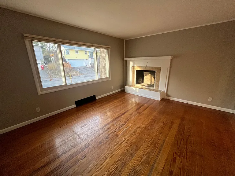 36 Rivermount Ter #A — Photo 34
