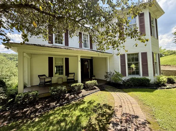 5 Monroe St, Glouster, OH 45732