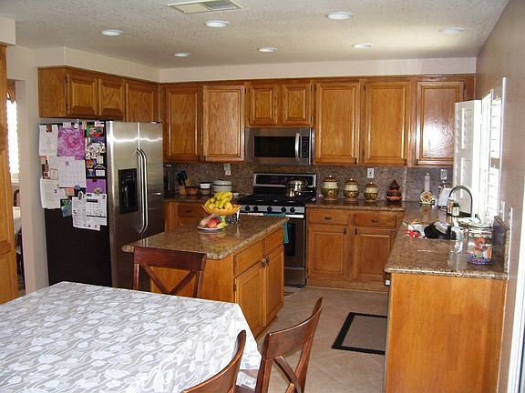 3rd image of 14726 Maplewood Dr
