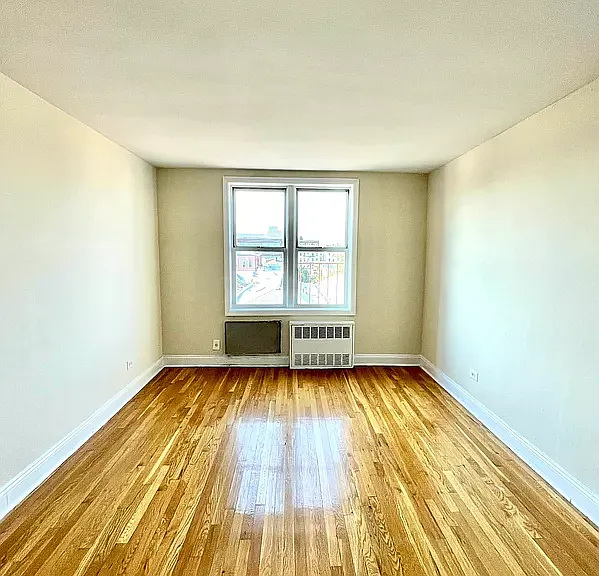 8700 25th Ave #2R — Photo 4