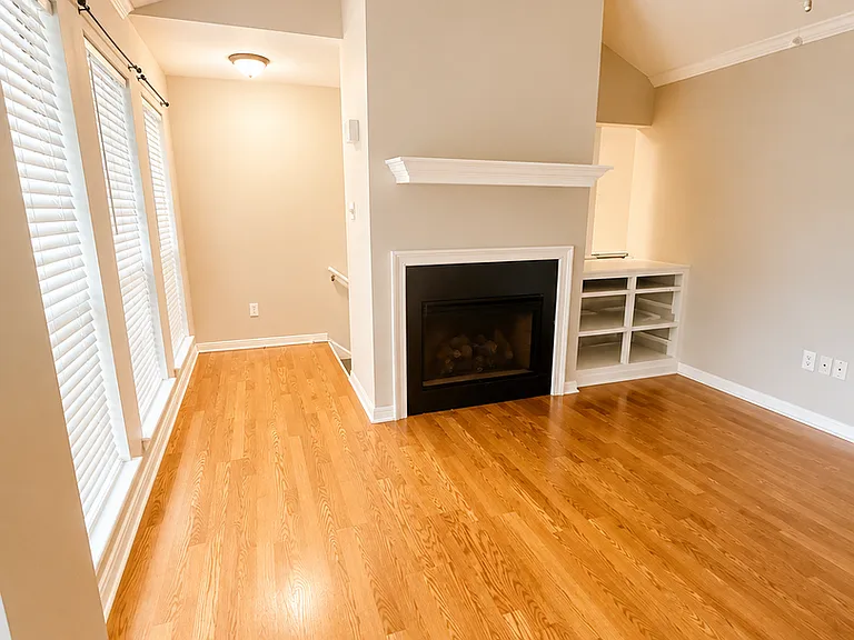 3 Meadow Creek Dr — Photo 9