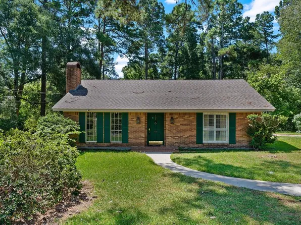 122 John C Rogers Dr, Center, TX 75935