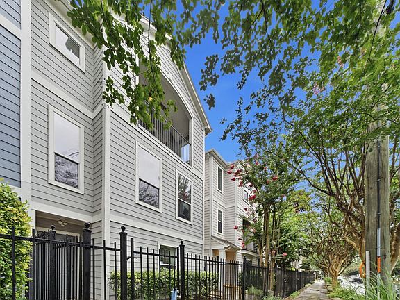 4th image of 1716 Elgin St