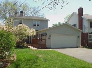 253 Dole Ave, Crystal Lake, IL 60014