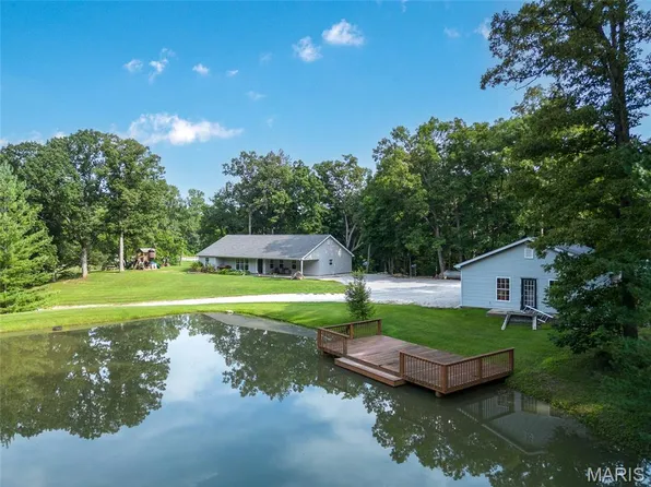 14502 Deerfield Dr, Gillespie, IL 62033