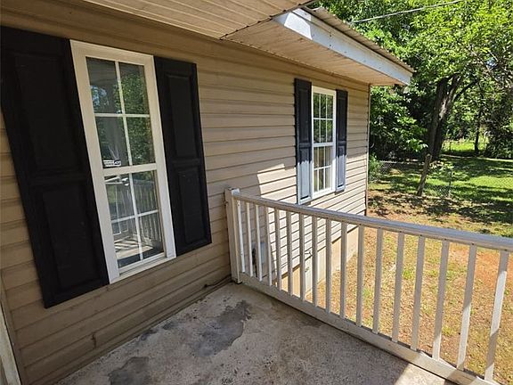 2nd image of 6 S Chastain Dr