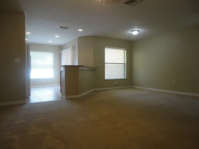 3 bed, 2.5 bath, 1473 sqft, $2,045 — Photo 4