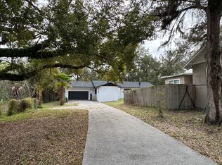 303 E Fountain St, Fruitland Park, FL 34731
