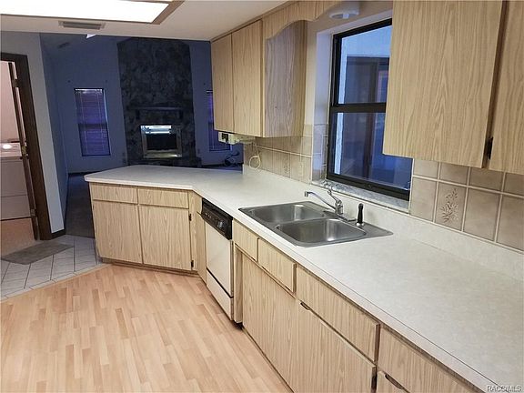 4th image of 1115 N Patty Ter