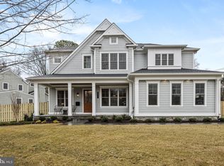 8911 Ewing Dr, Bethesda, MD 20817
