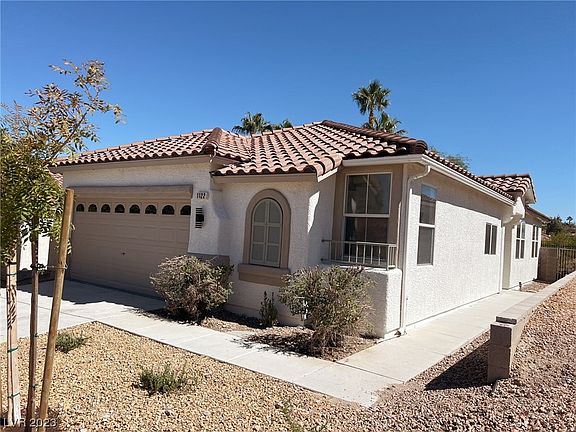 2nd image of 1122 Majestic Canyon St