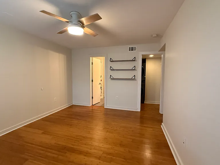 2200 Dickson Dr #101 — Photo 9