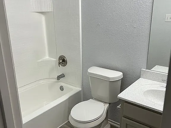 1417 Nicholas Dr — Photo 12