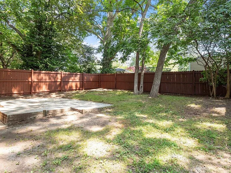 1611 Poole Rd — Photo 34