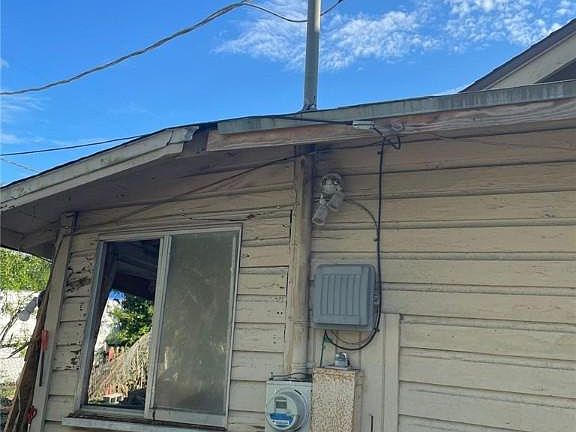 4th image of 4435 Glenwood Ave