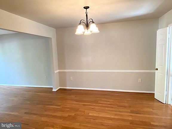 5th image of 11755 Critton Cir