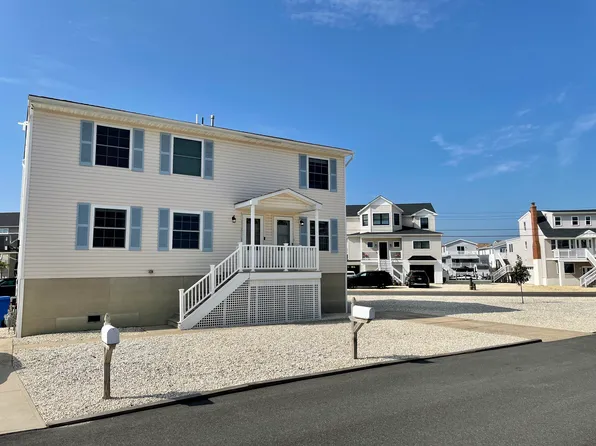 19 Willard Dr #A, Manahawkin, NJ 08050