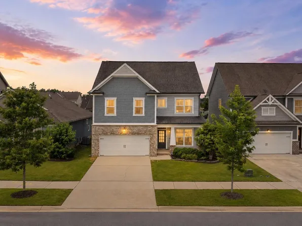 8512 Red Deer Ln, Ooltewah, TN 37363