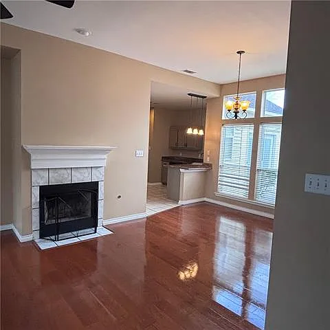 3 bed, 2.0 bath, 1652 sqft, $1,750 — Photo 2