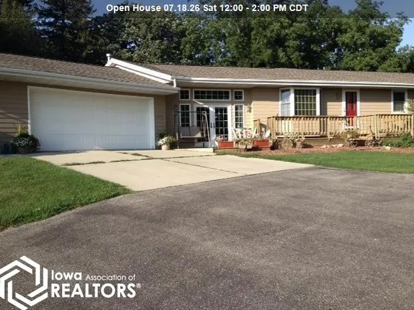 945 S 4th St, Forest City, IA 50436