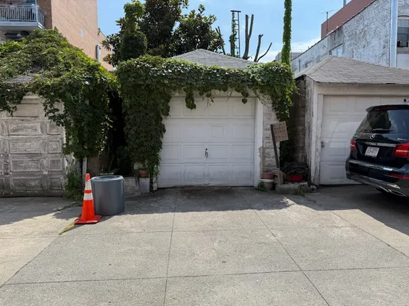 824 53rd Street image 3 of 14