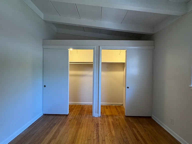 3930 Montclair Rd — Photo 42