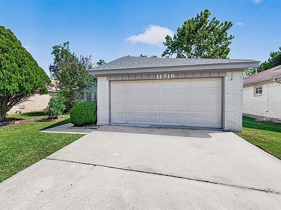 2nd image of 11719 Acadian Dr