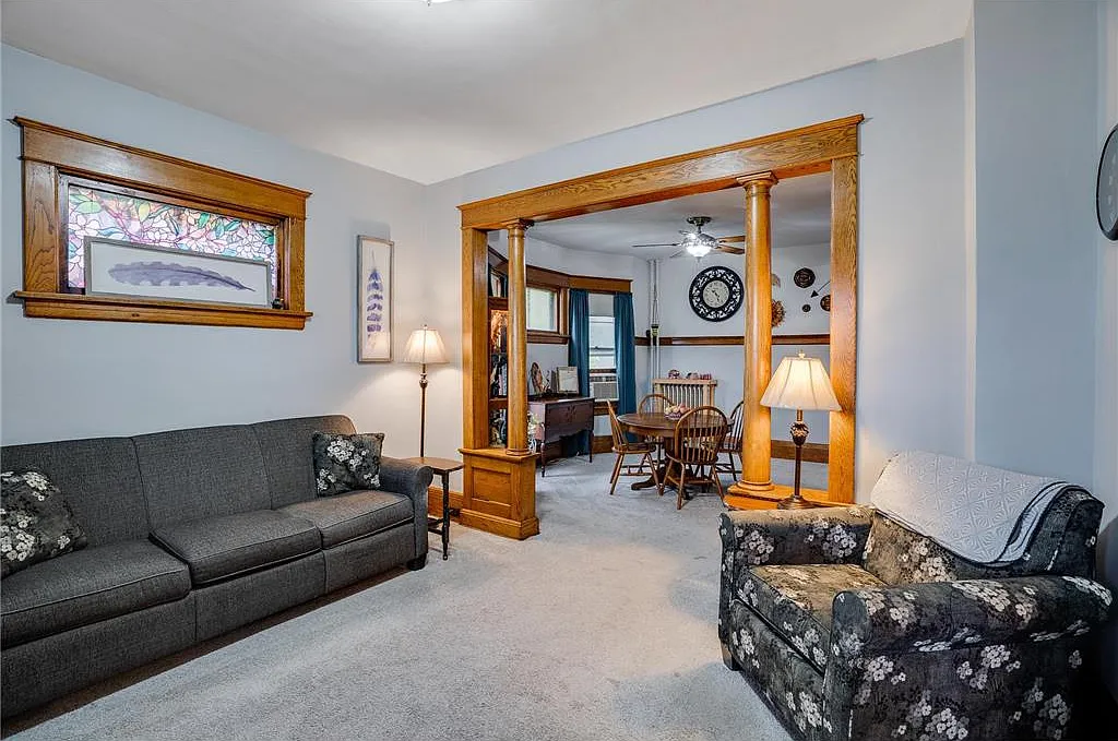 5 bed, 3201 sqft, $2,850 — Photo 4