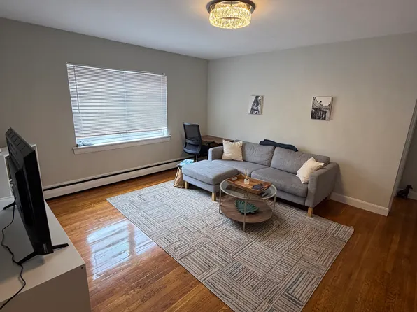 61 Selkirk Rd APT 8, Boston, MA 02135