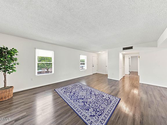 5th image of 9443 W NEWPORT Drive