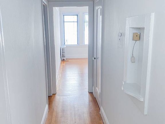 5th image of 2395 Francisco St APT 206