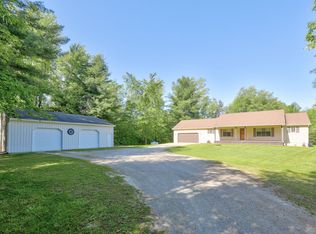 7332 Oak Rd, Vassar, MI 48768