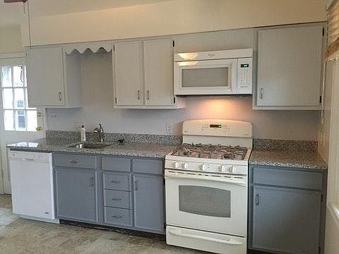 5th image of 2405 N Underwood St