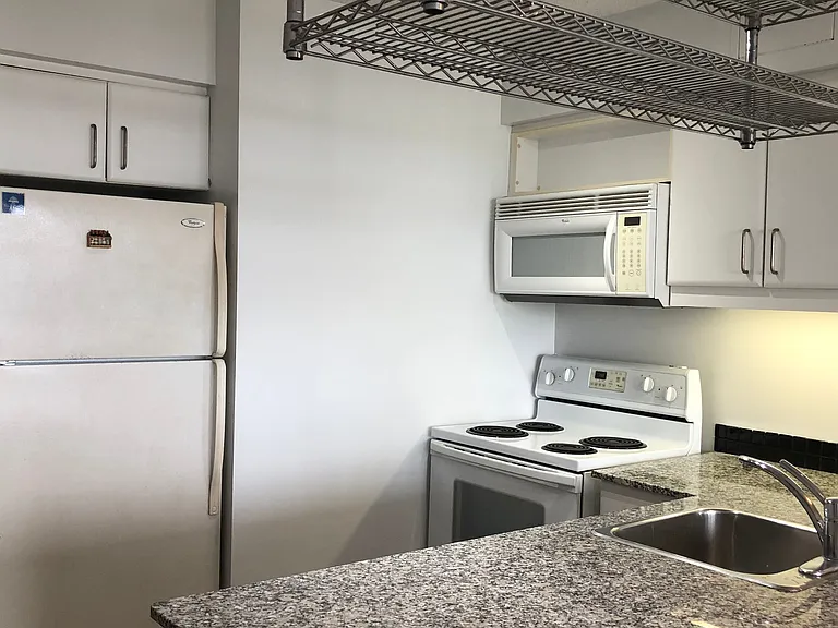 33 Sheppard Ave E #2000 — Photo 7