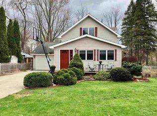 16 River Trail Dr, Bay City, MI 48706