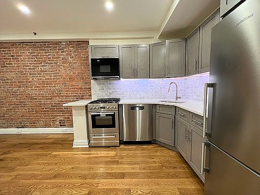 5th image of 250 W 105th St #1M
