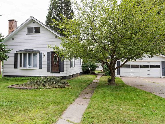 4th image of 4 Elmwood Ave