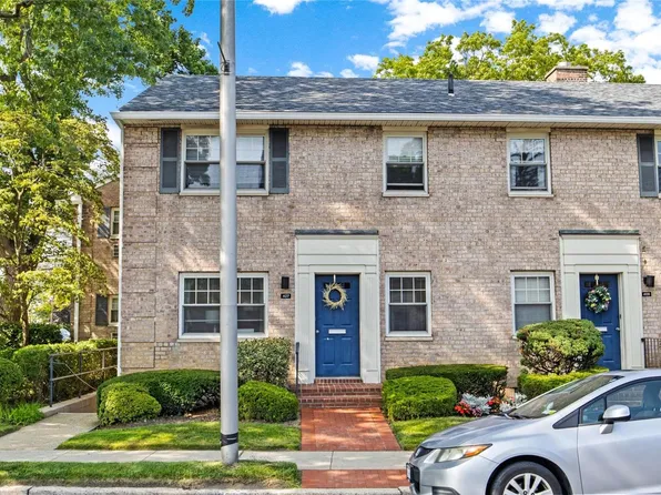407 Merrick Road #A, Rockville Centre, NY 11570